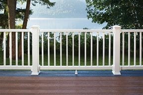 select-railing-classic-white-lake-crop-1